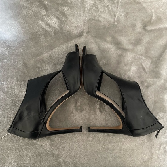 Vince Camuto Seena1 Black Nappa Open Toe Leather Bootie Heels Zip Back Sz 9 - Picture 4 of 10
